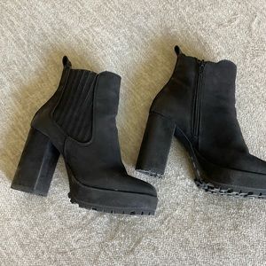 Mix 6 Black platform boots